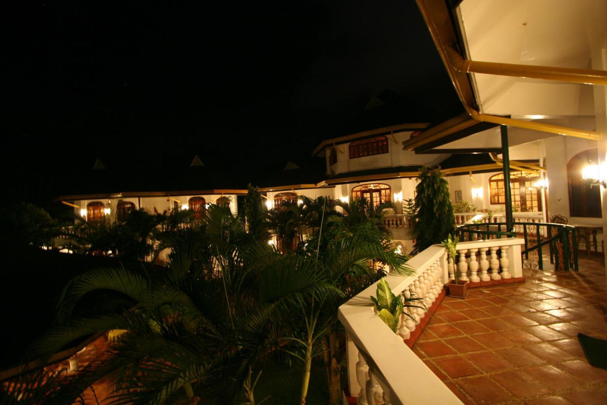 Dolce Vita Hotel Puerto Princesa Exteriör bild